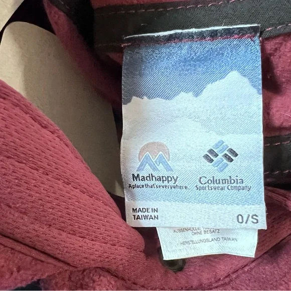 MadHappy Columbia Bogaboo Interchangeable Hat Burgundy New  display picture 3